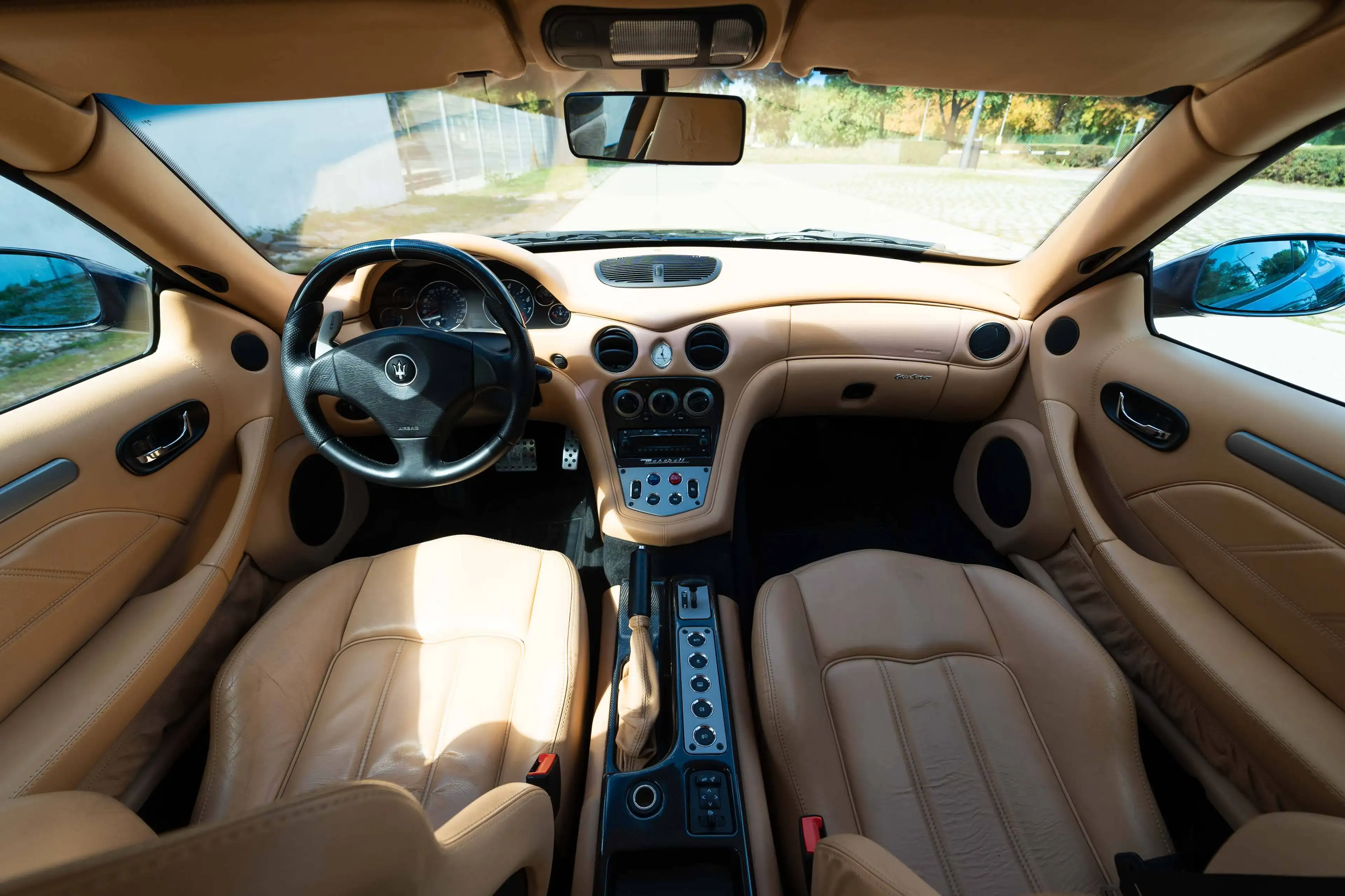 Maserati GranSport Coupe — photo 11