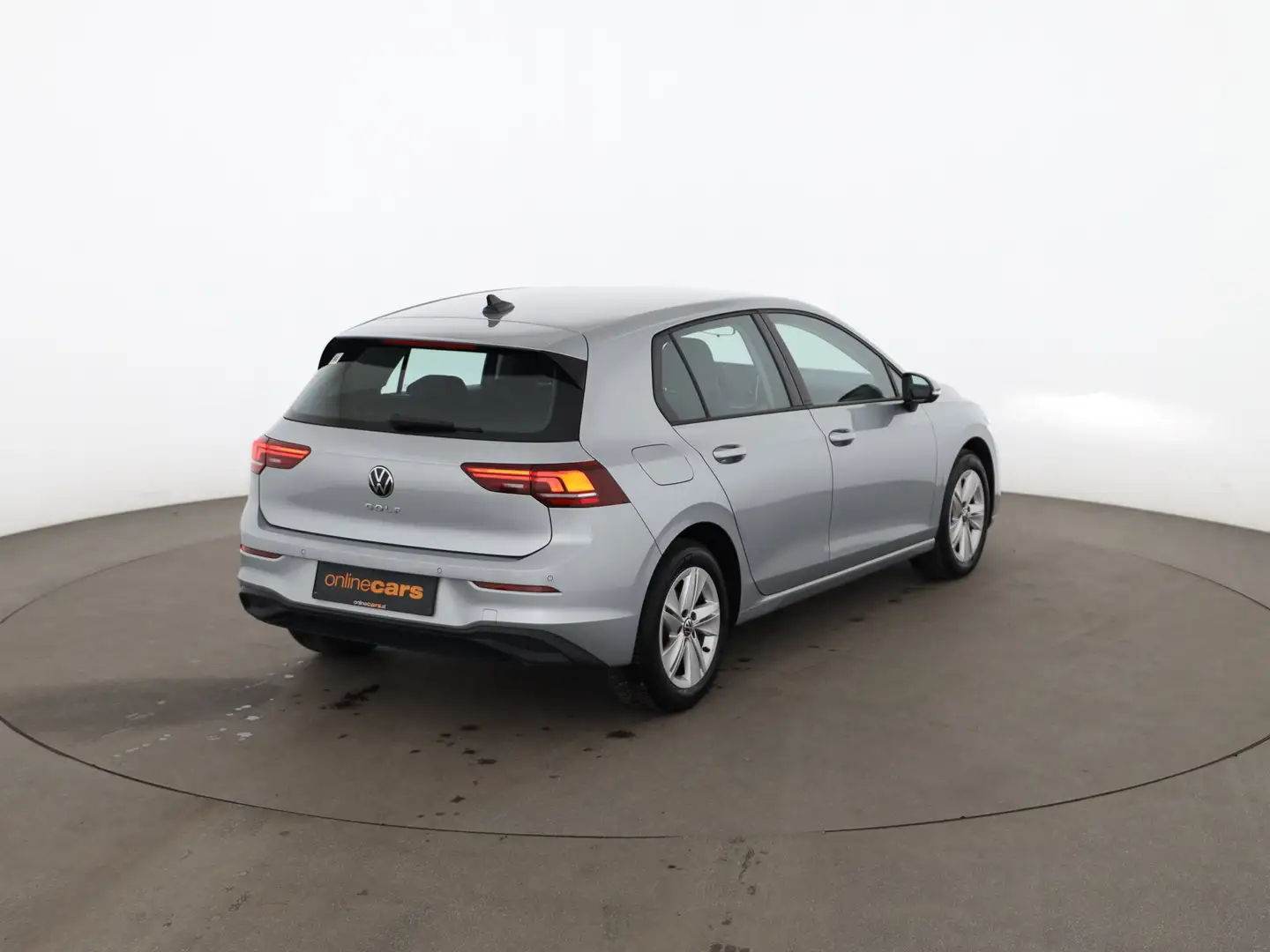 Volkswagen Golf VIII 2.0 TDI Life Aut LED HEAD-UP RADAR NAVI Silber - 2