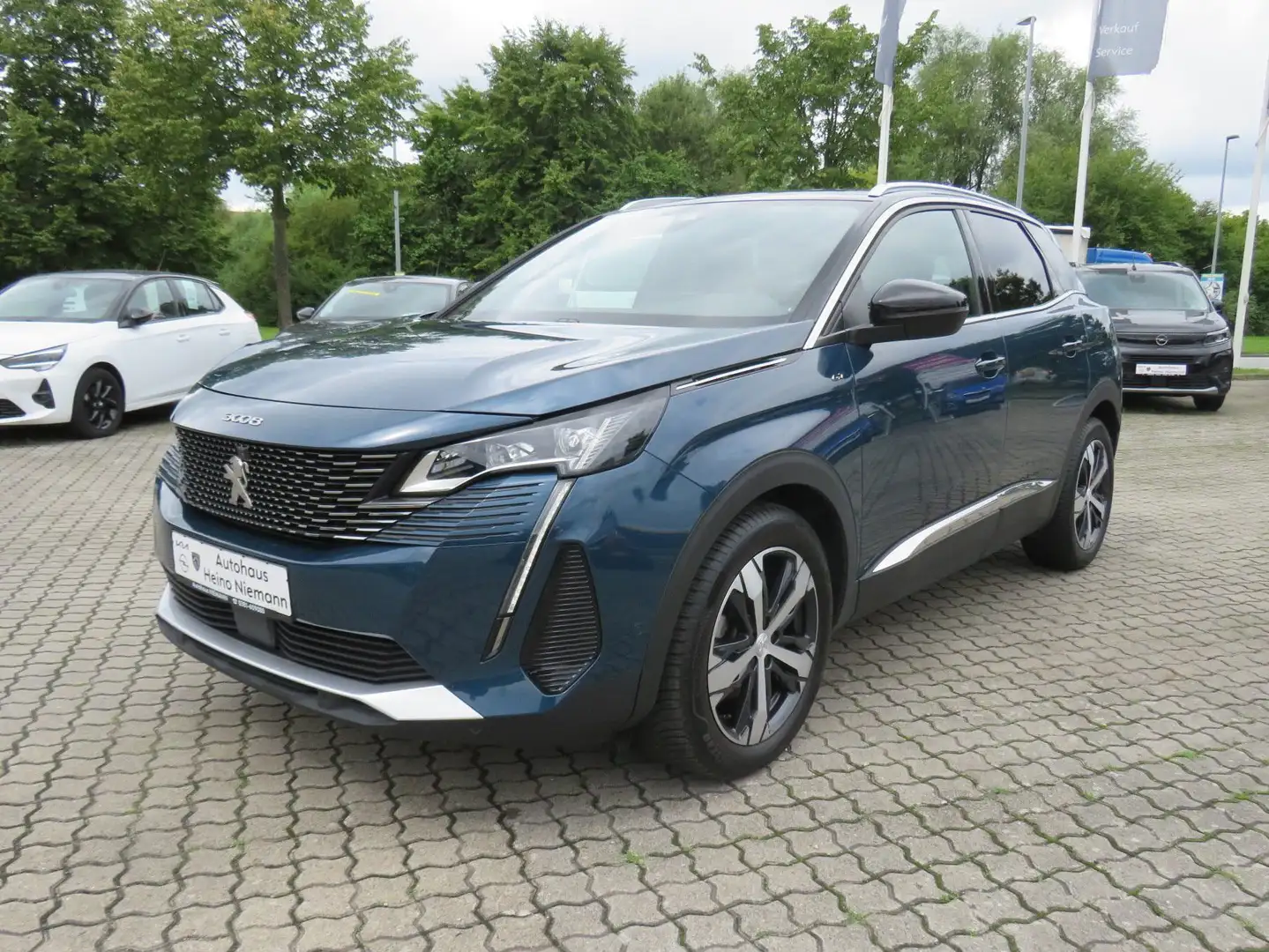 Peugeot 3008 GT PT 130 EAT8 *RFK*NAVI*el.Sitz*DAB*LED*FOCAL*LM* Bleu - 1