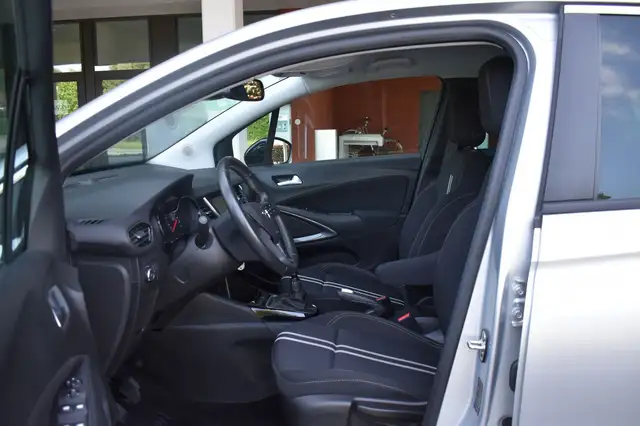 Opel Crossland view 12