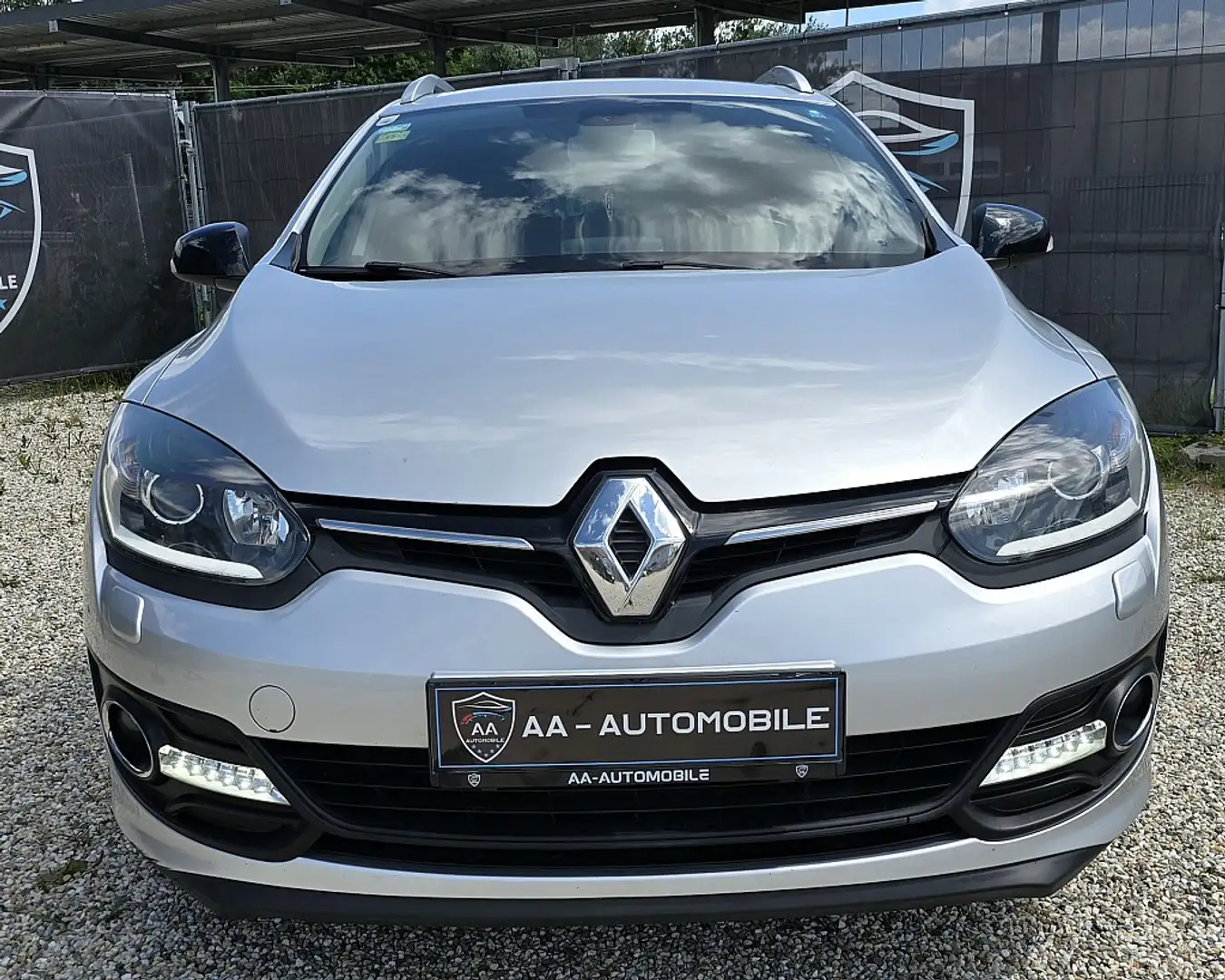 Renault Megane Mégane Grandtour Limited Energy TCe 115 Grau - 2