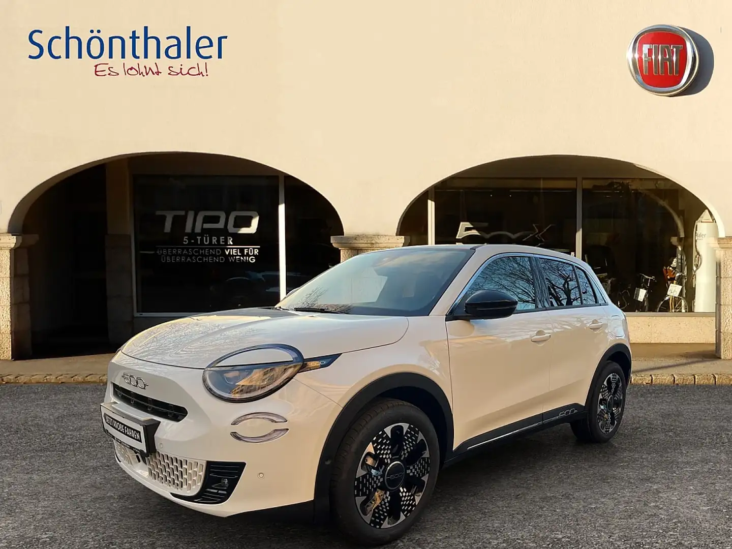 Fiat 600 Hybrid mHEV 145 6-Gang eDCT La Prima Weiß - 1
