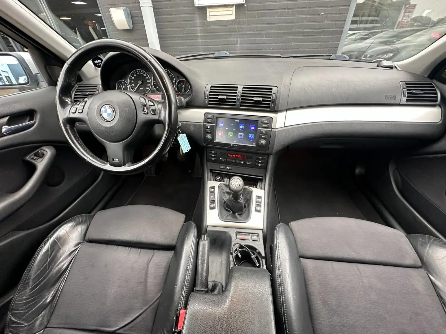 BMW 325 3-serie Touring 325i Executive/APP-CONNECT/NAVI/AI Grijs - 2