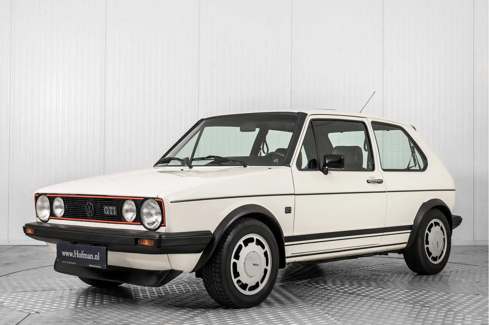 Volkswagen Golf GTI 1 1.8 pirelli Wit - 1