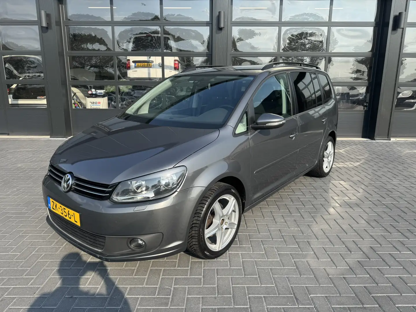 Volkswagen Touran 1.4 TSI automaat / Stoelverwarming Grey - 1