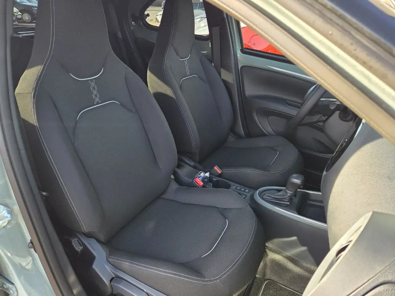 Toyota Aygo X 1.5 HEV TEAMPLAYER CVT Sitzheizung 12