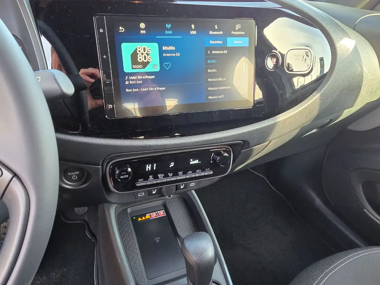 Toyota Aygo X 1.5 HEV TEAMPLAYER CVT Sitzheizung 14