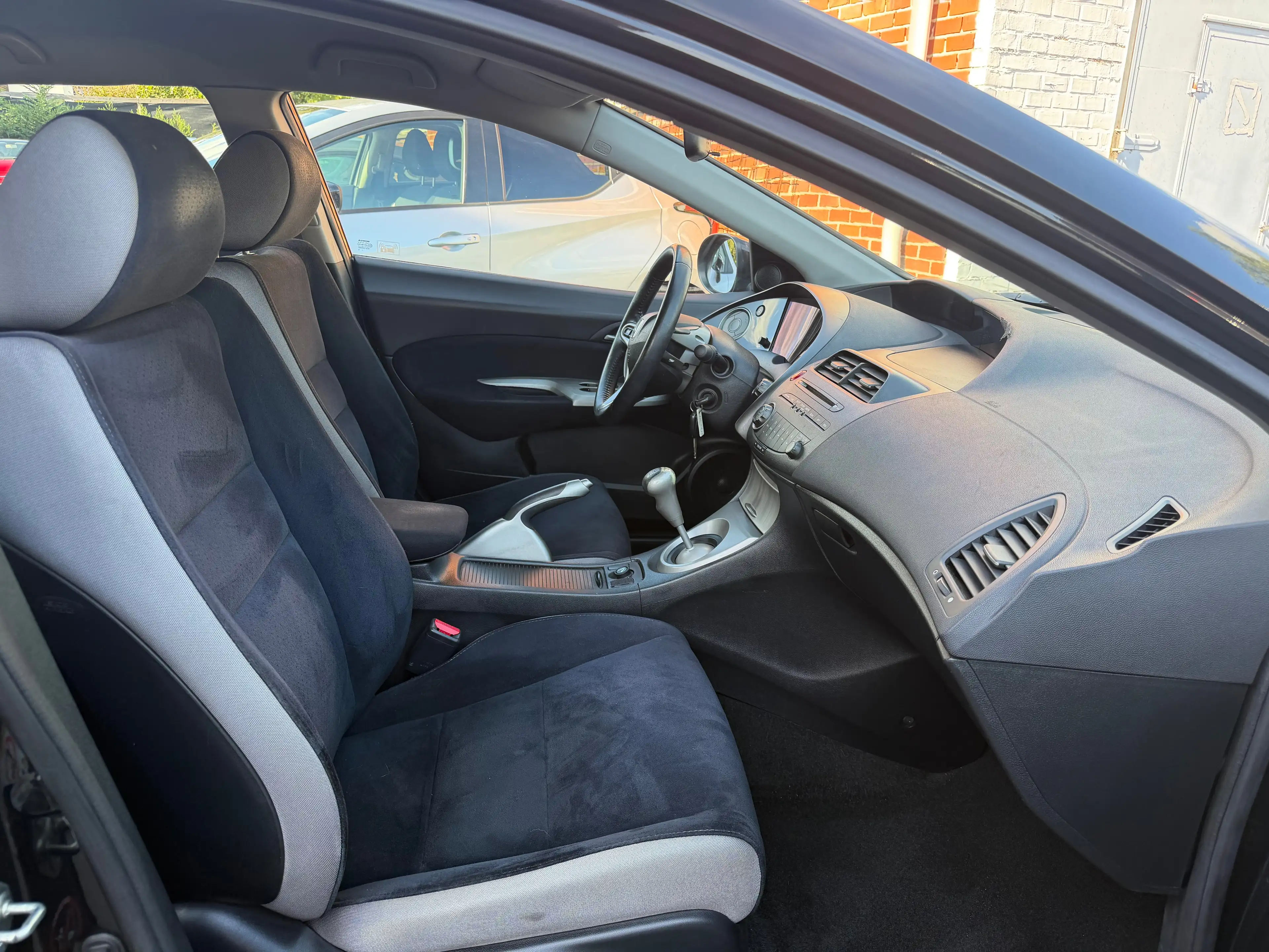 Honda Civic 1.8i 16v VTEC Sport **Garantie** — photo 10