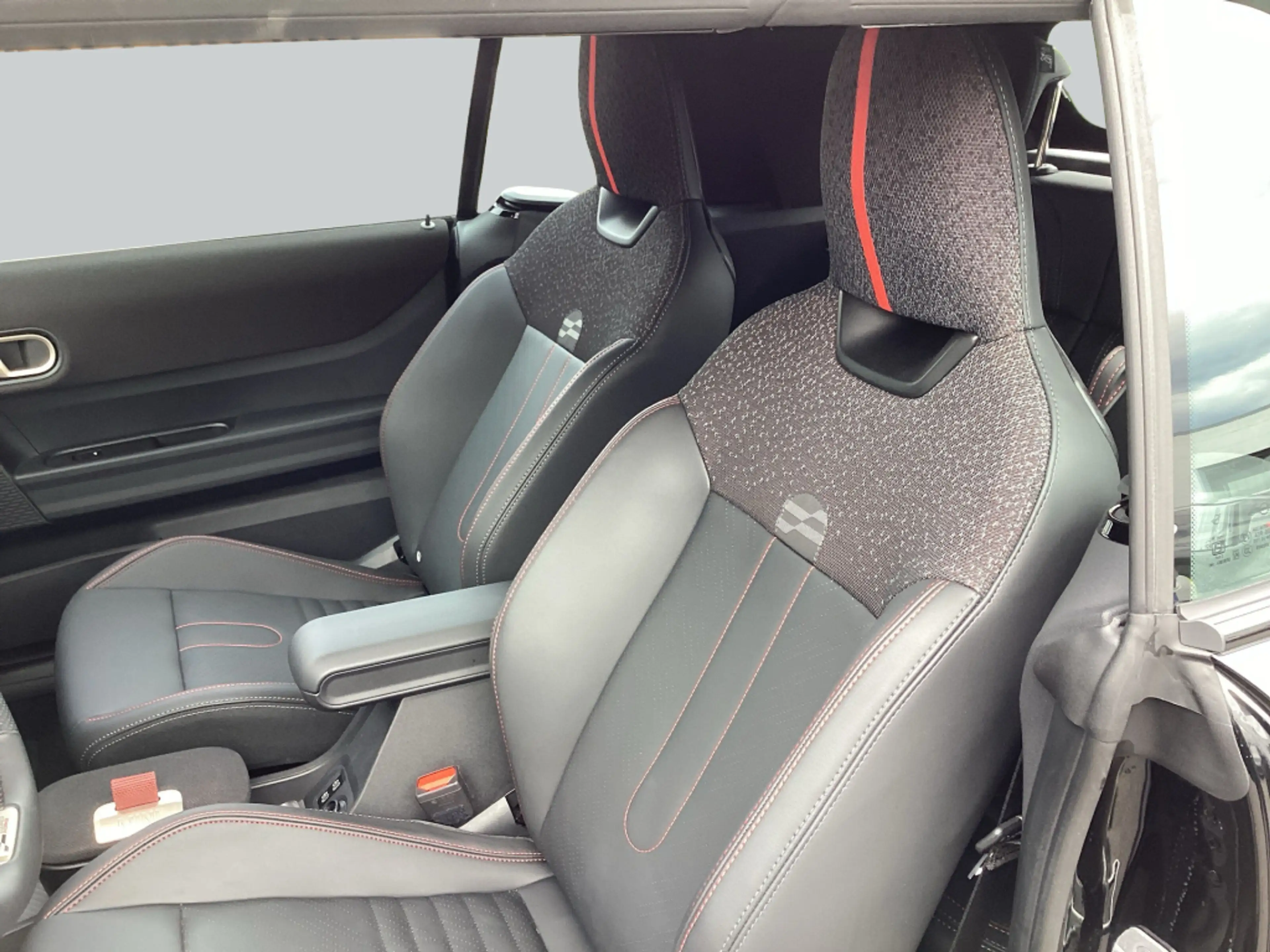 MINI Cooper C Cabrio Cooper C Cabrio John Cooper Works Trim LED* — photo 10