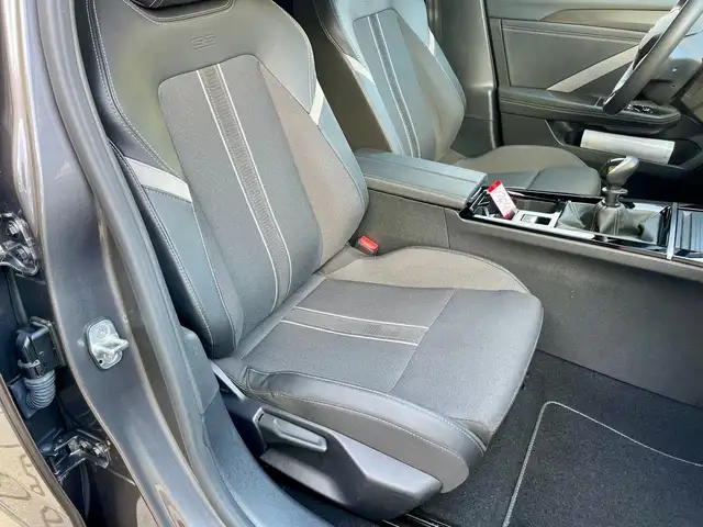 Opel Astra view 27