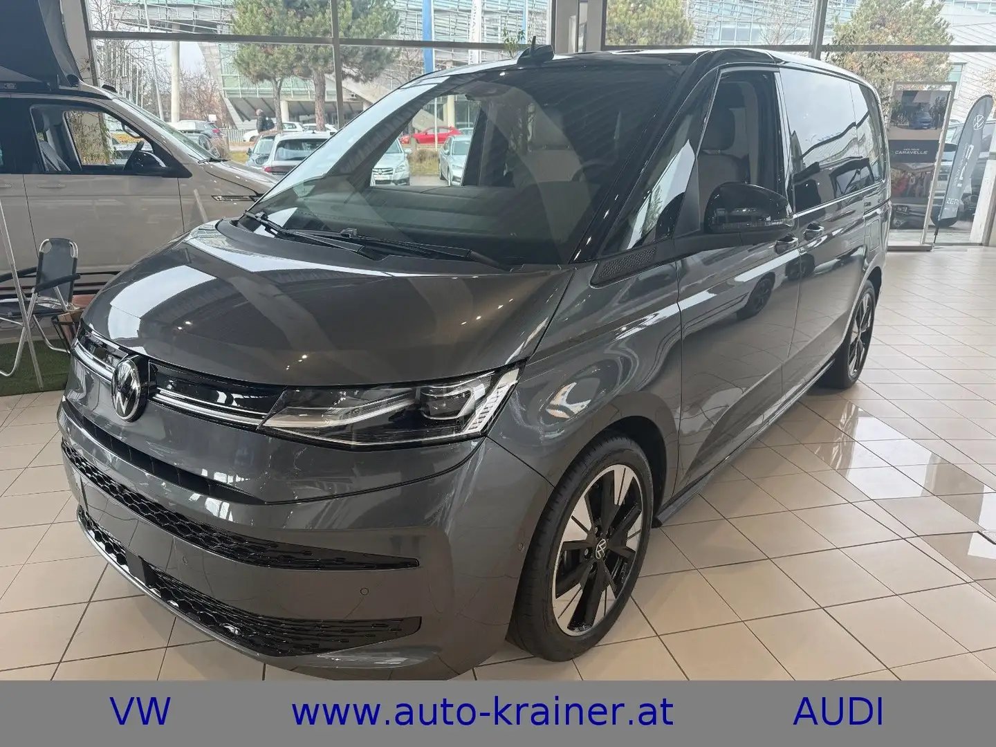 Volkswagen T7 Multivan Edition eHybrid 4MOTION Grau - 1