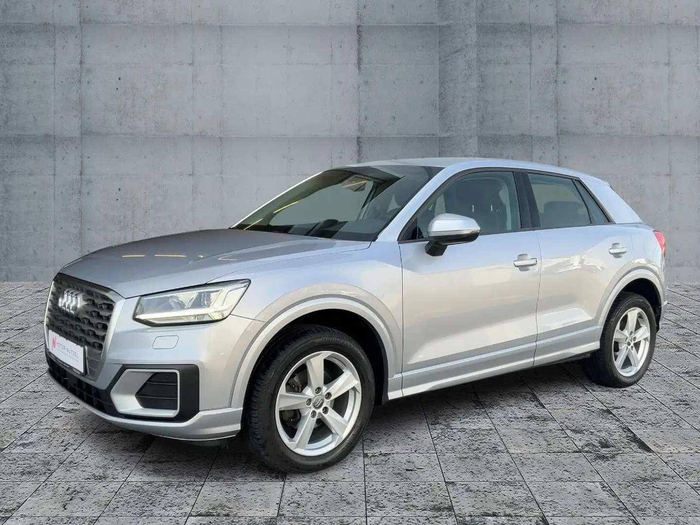 Audi Q2 35 TFSI S-LINE LED+AHK+SHZ+PDC+GRA+DAB+BT+17" Silber - 2