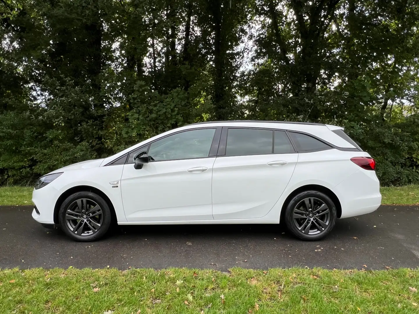 Opel Astra Sports Tourer 1.2 Edition 2020 | Cruise | Clima | Wit - 2