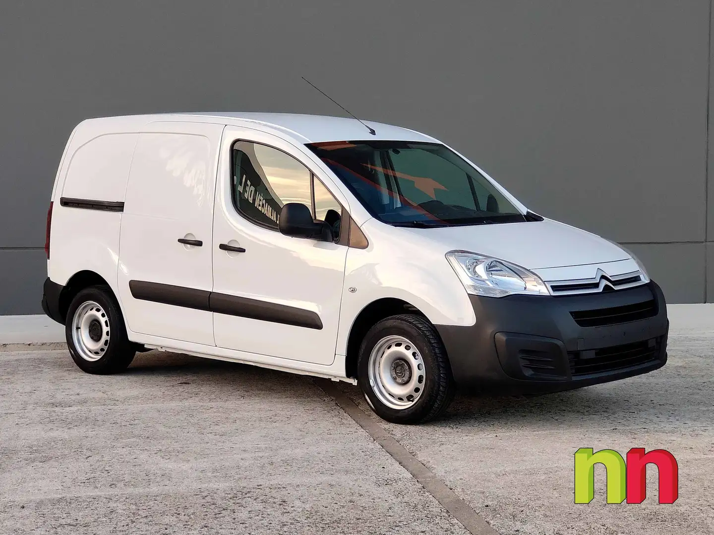 Citroen Berlingo Furgón Club 1.6BlueHDi 100 Blanco - 2