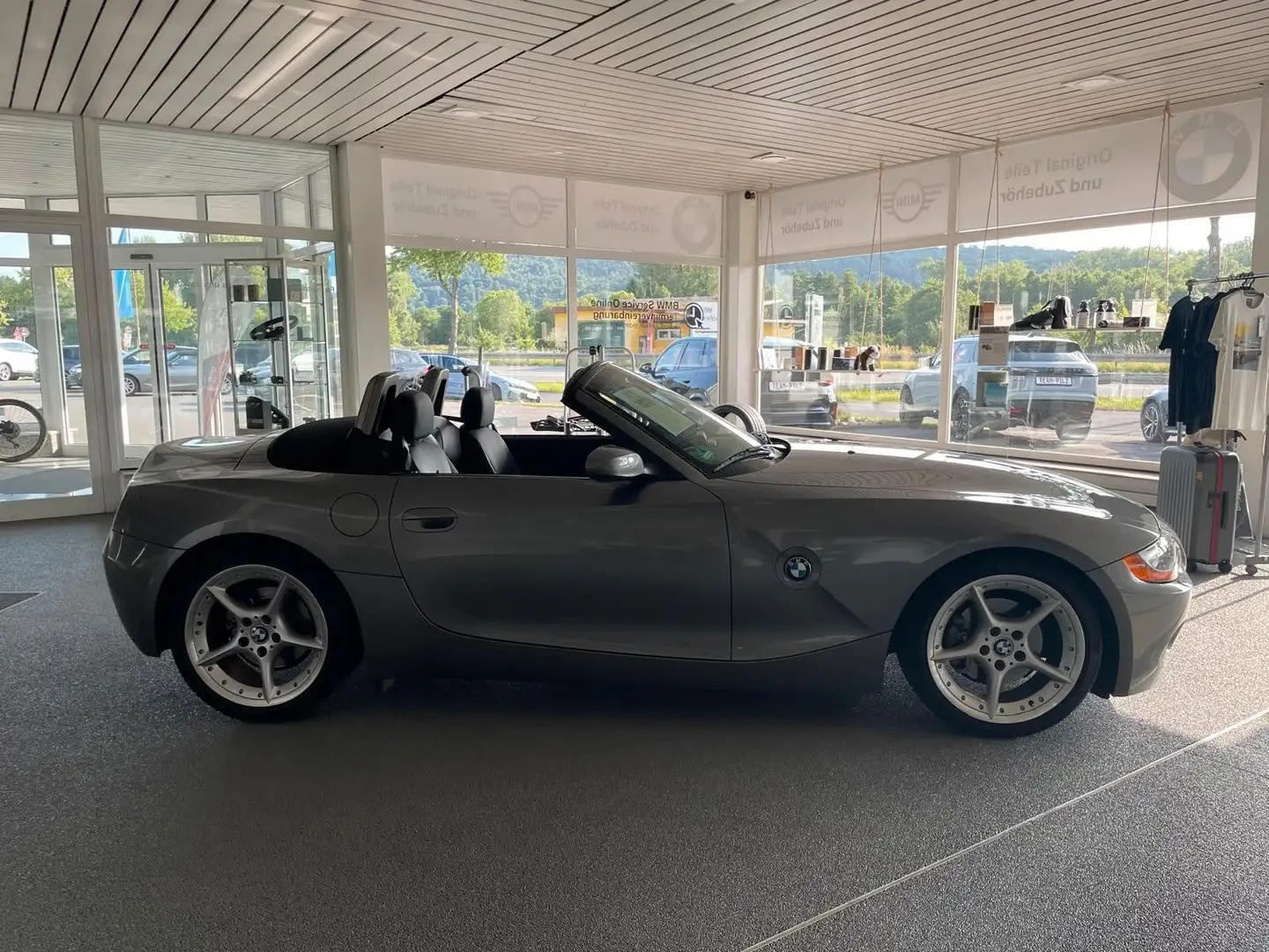 BMW Z4 30i Schalter el. Sitz 1. Hd 65tkm Service neu Grau - 1