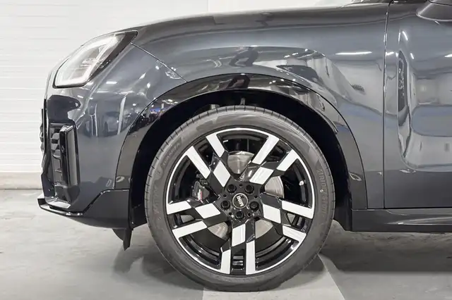 Mini Countryman view 5
