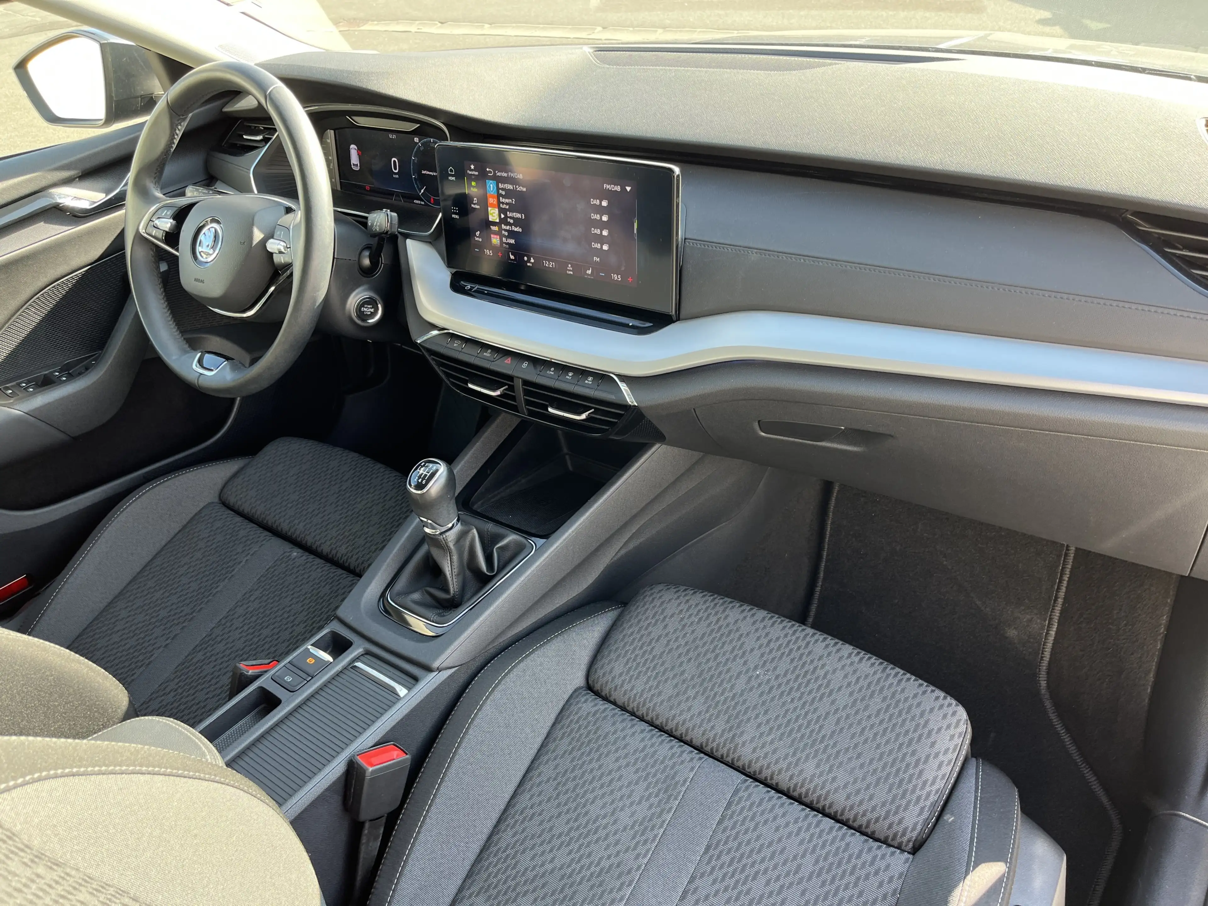 Skoda Octavia Combi 2.0 TDI Blackline AHK-Vorb. Navi LED RFK 4xS — photo 14
