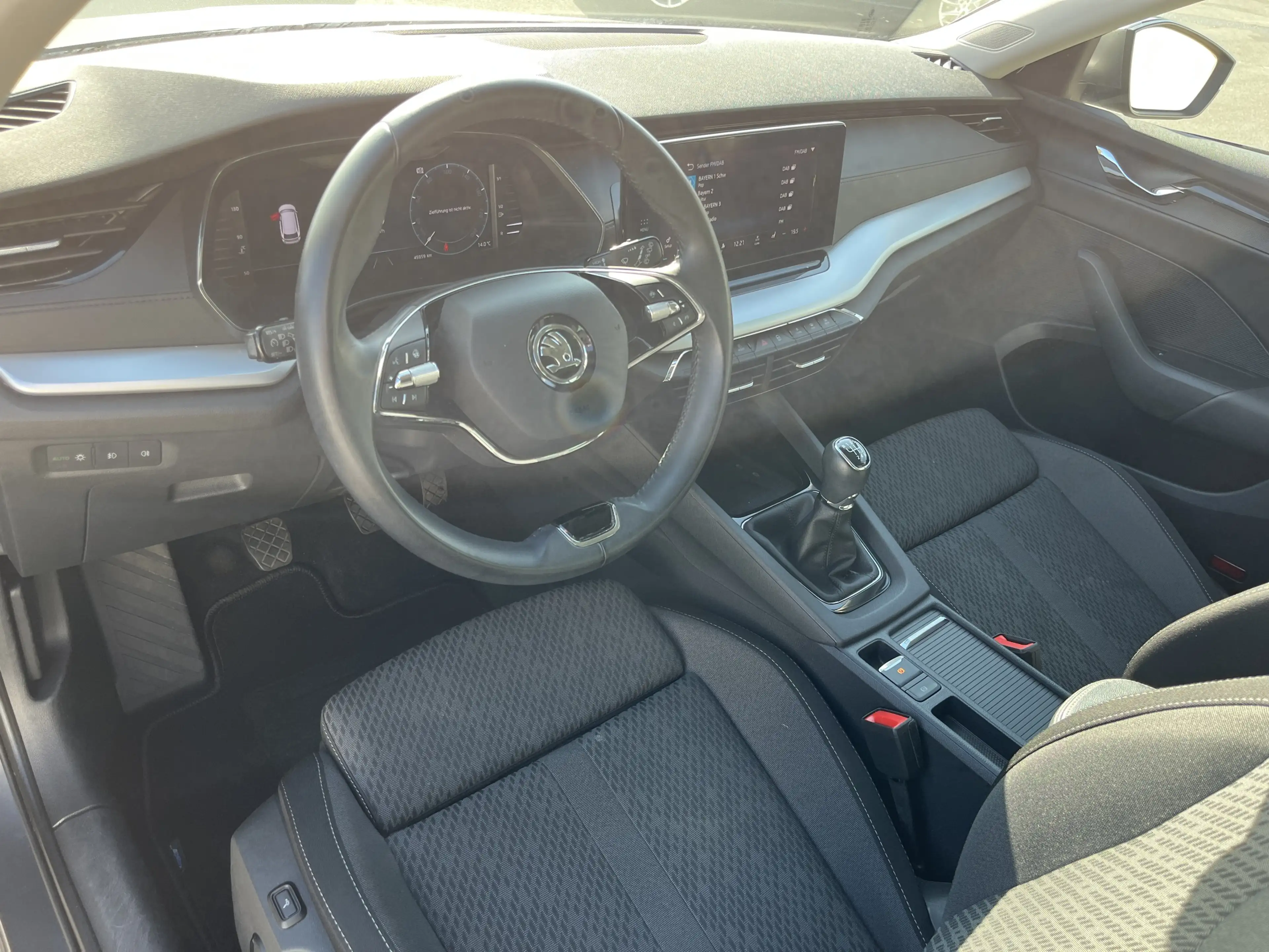 Skoda Octavia Combi 2.0 TDI Blackline AHK-Vorb. Navi LED RFK 4xS — photo 12