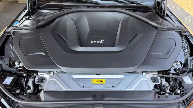 BMW i4 Gran Coupe xDrive M60 83,9kWh Ansicht 33