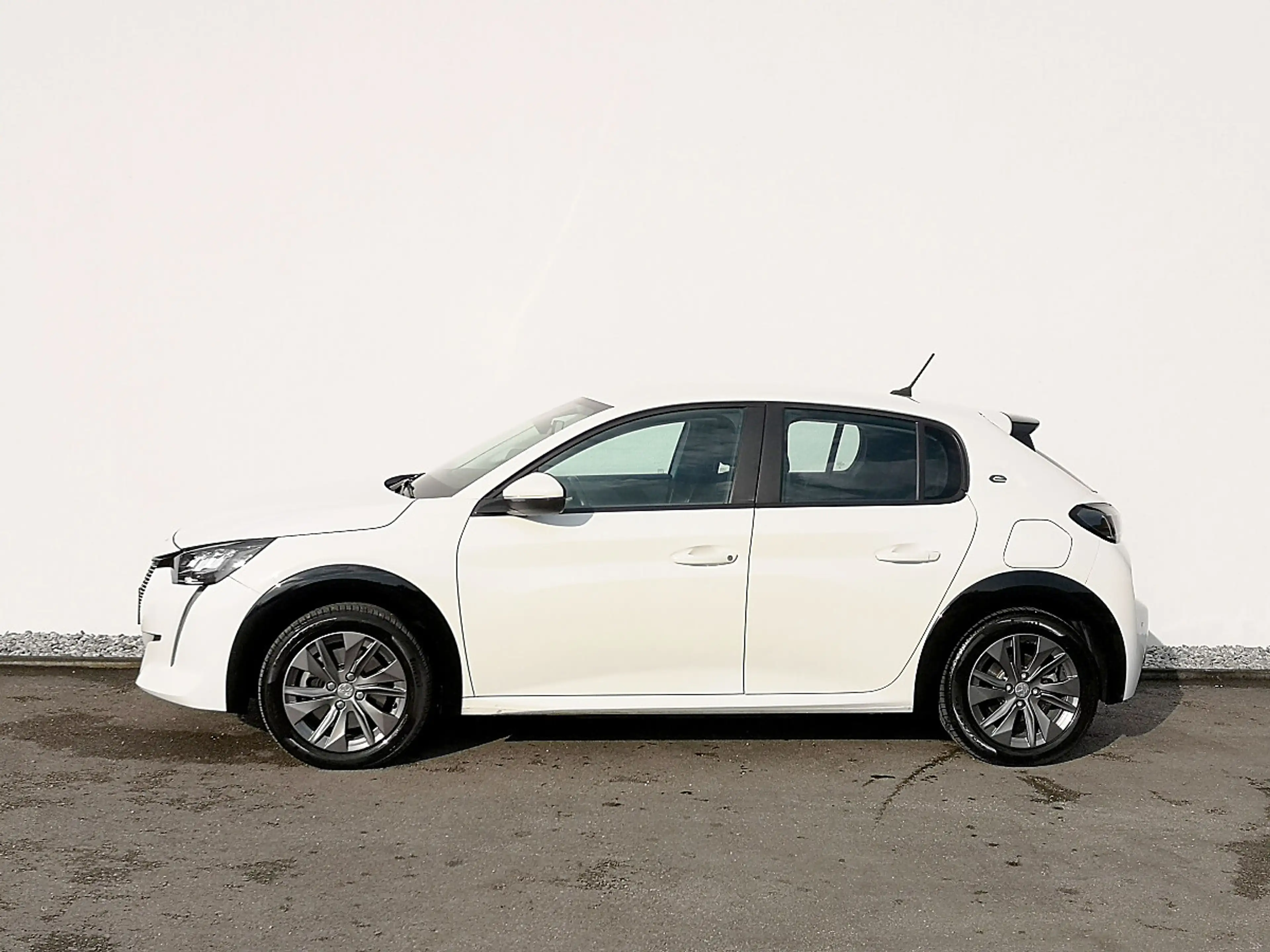 Peugeot e-208 50kWh Active Business "NAVI" — photo 6