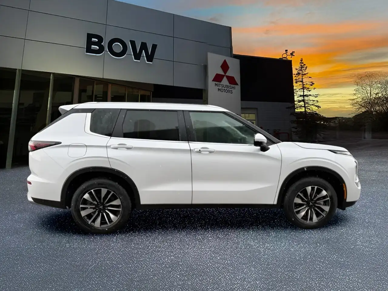Mitsubishi Outlander снимка Mitsubishi Outlander
