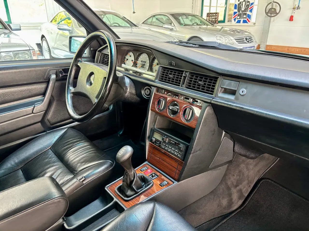 Mercedes-Benz 190 2.6 Schalter Leder Klima kein Rost, foto 12