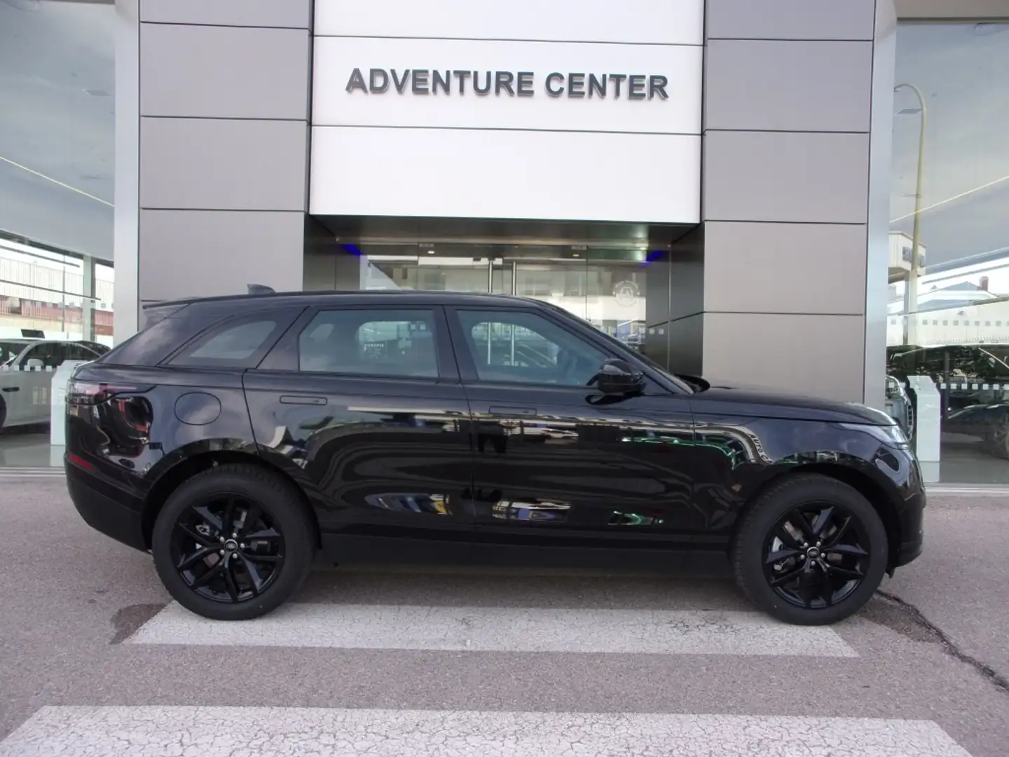 Land Rover Range Rover Velar 2.0 i4 PHEV S 4WD Aut. 404 Noir - 2