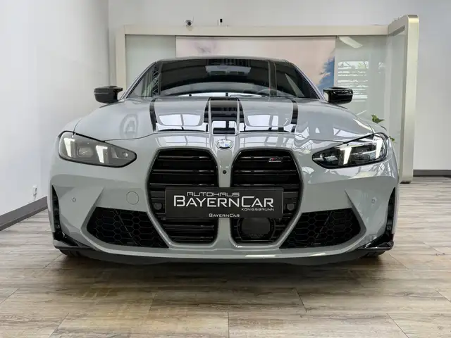 BMW M4 view 2