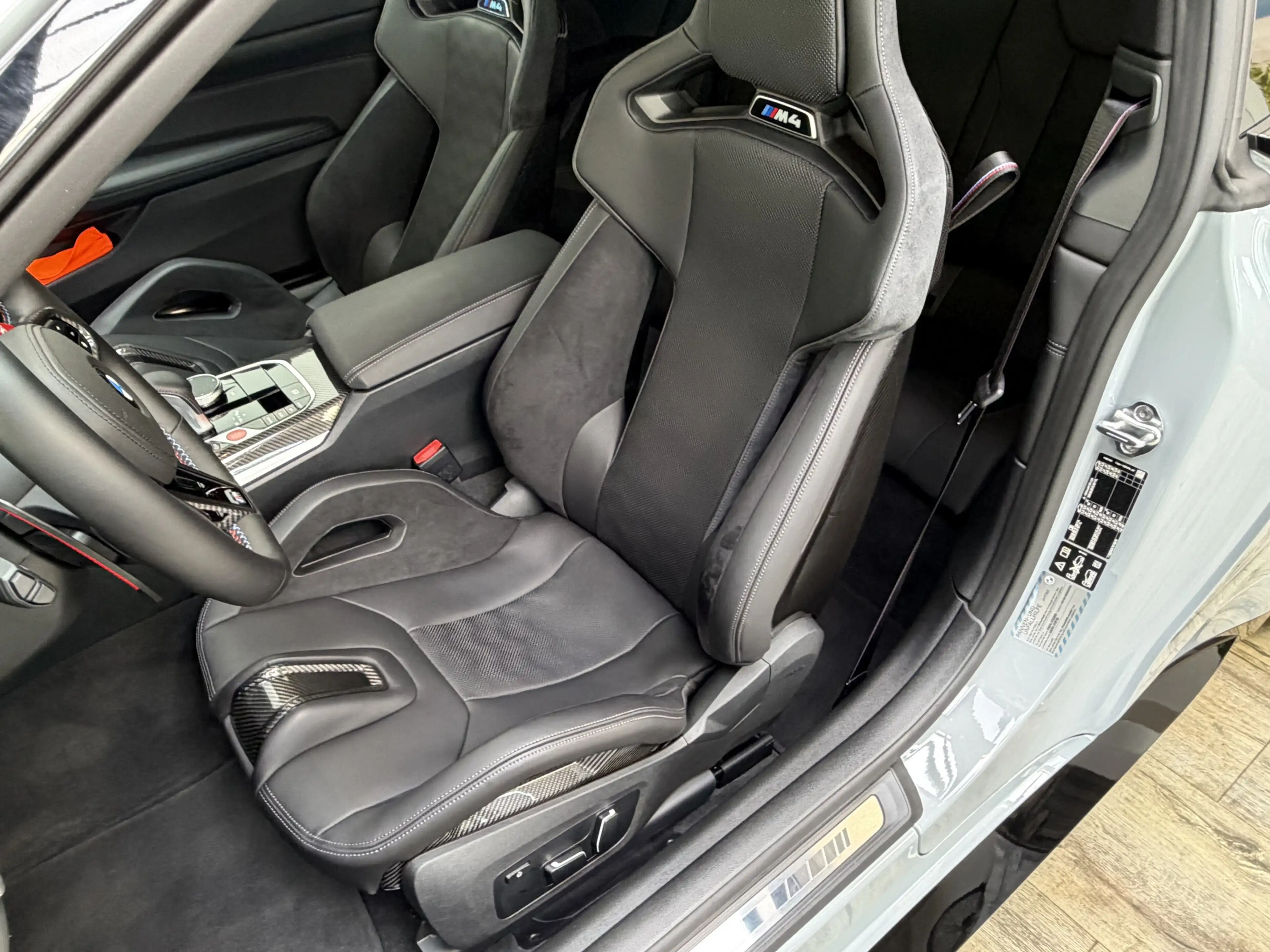 BMW M4 xDrive Comp. Schalensitze ACC 360° M Grafik — photo 13