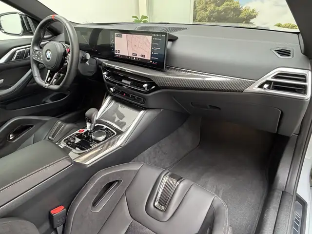 BMW M4 view 25