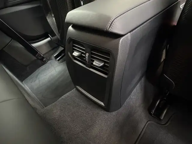 BMW M4 view 23