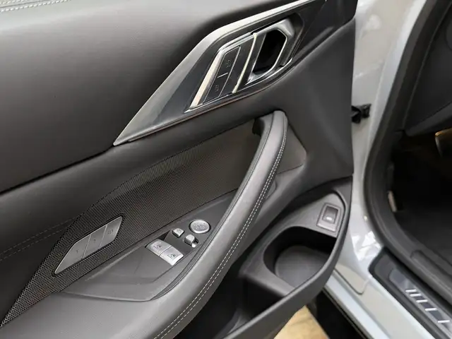 BMW M4 view 16