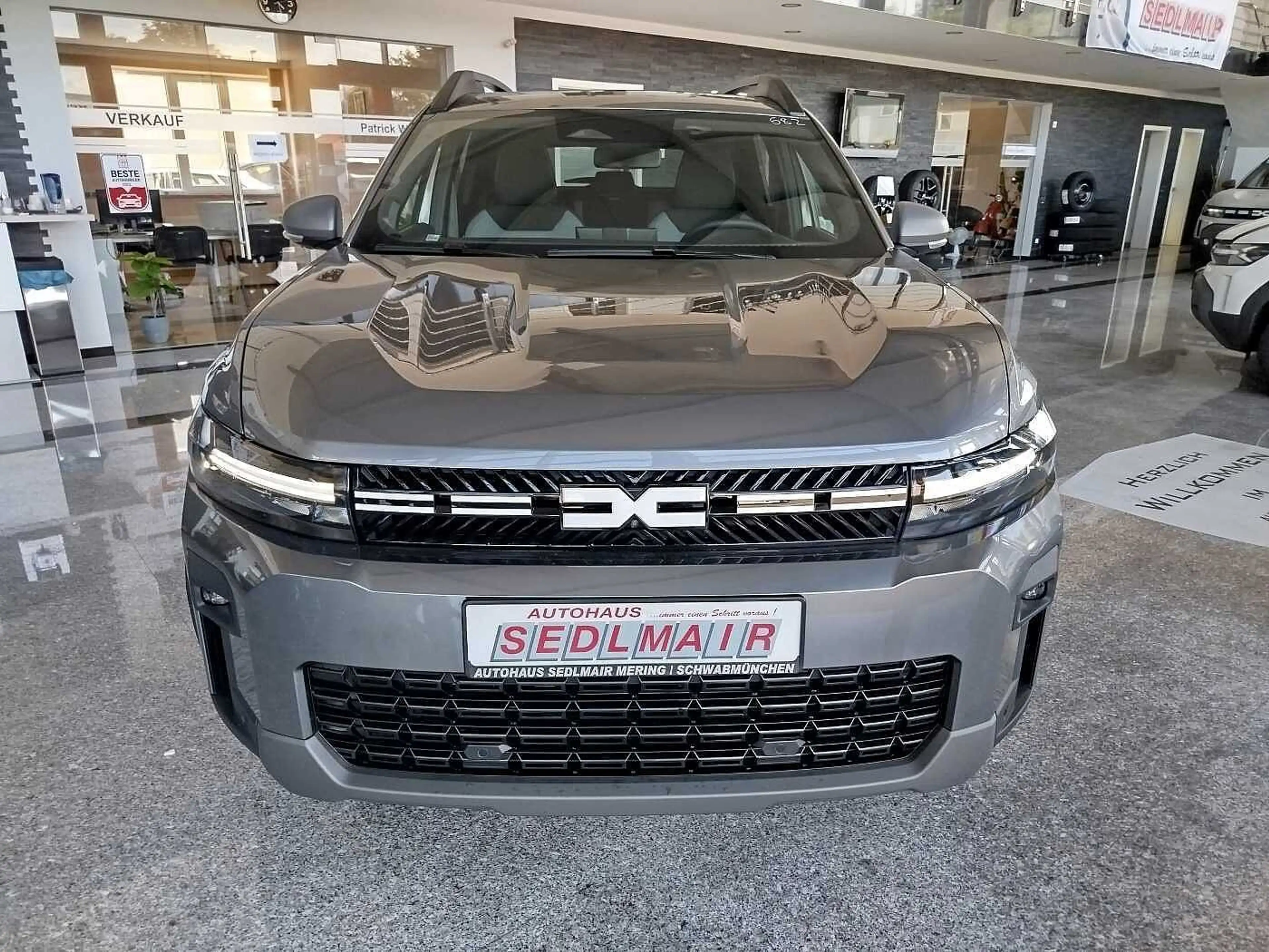 Dacia Bigster Hybrid-G 150 4x4 Journey AHK/PANO/WINTER+/CITY/19Z — photo 2