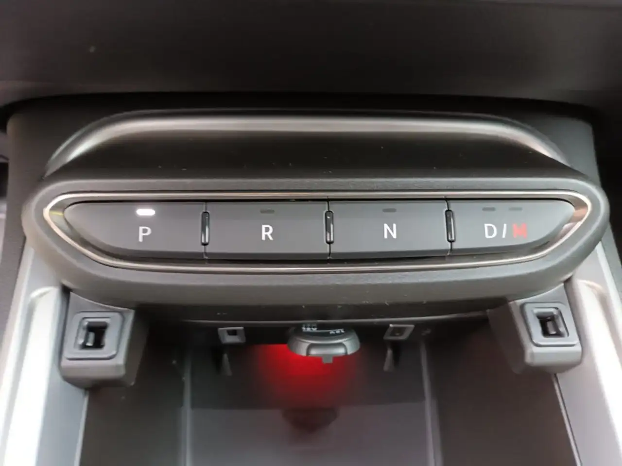 Jeep Avenger 1200 E-HYBRID SUMMIT 110CV AUTOM PACK WINTER PELLE 14