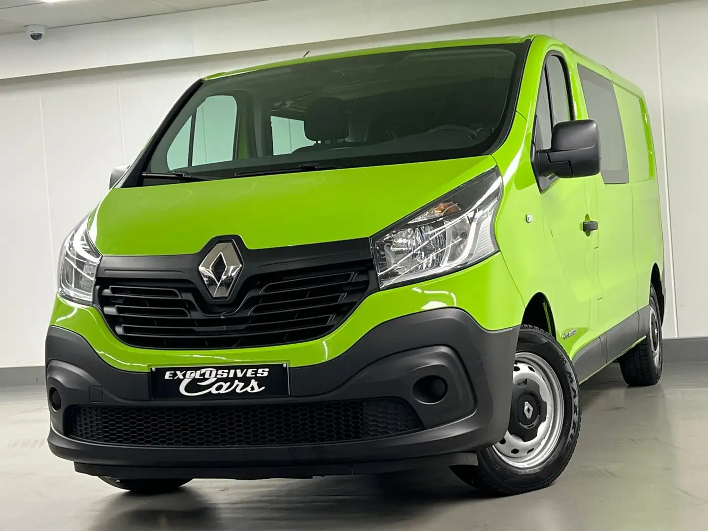Renault Trafic DCI 125 CV DOUBLE CABINE 6 PLACES LONG CHASSIS Groen - 1