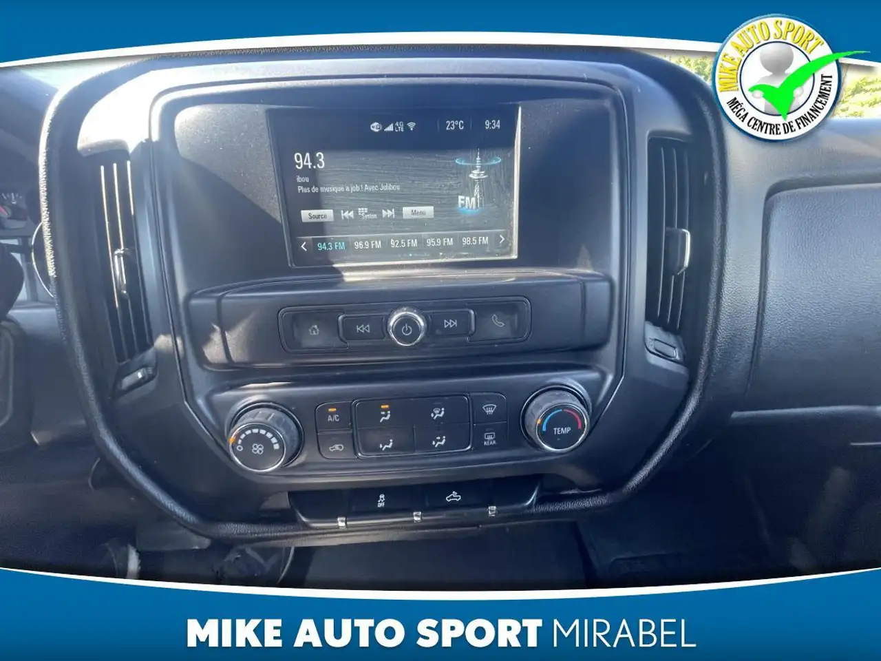 Chevrolet Silverado 1500 photo Chevrolet Silverado 1500