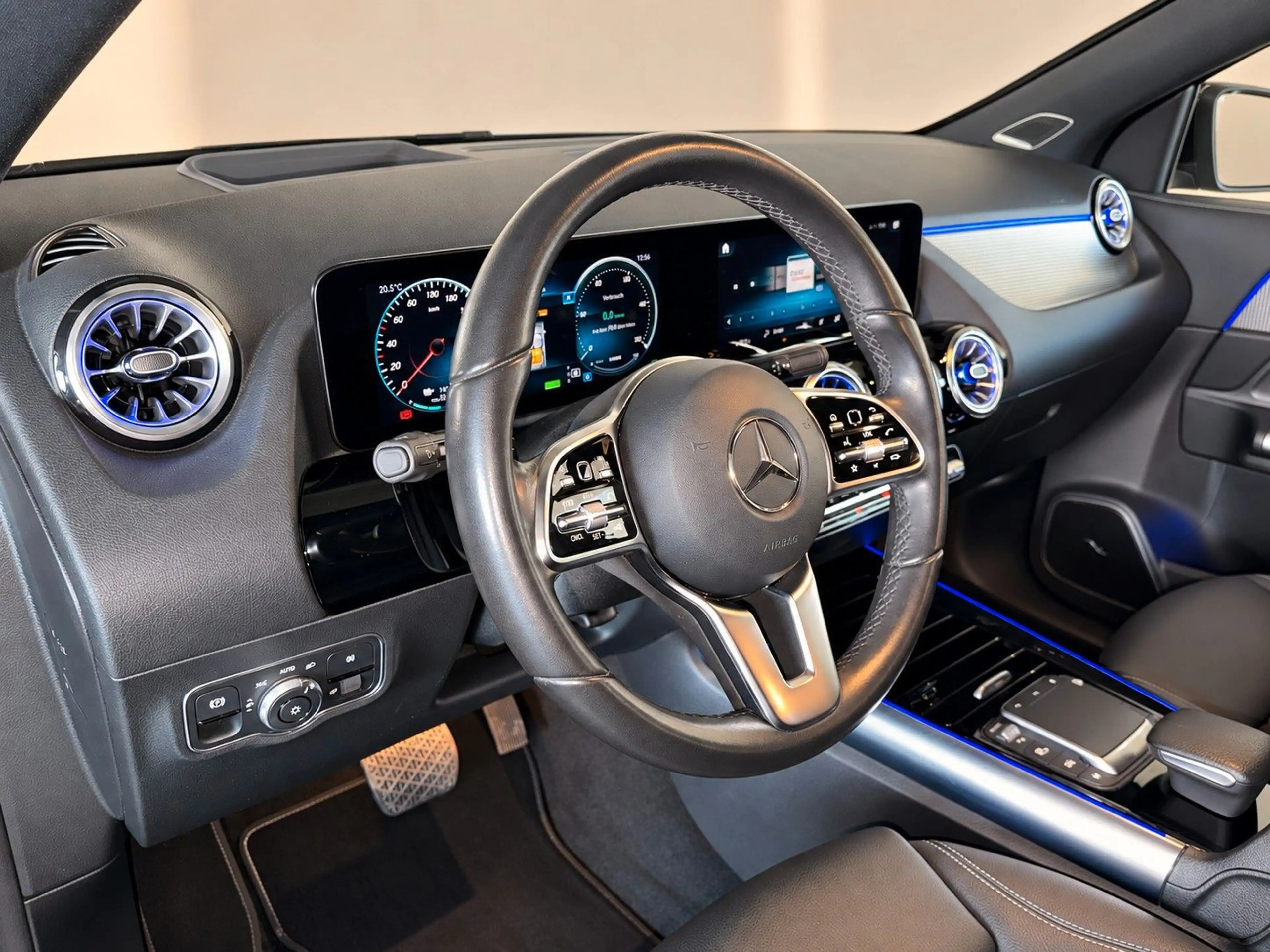 Mercedes-Benz EQA 250 Progressive Night AHK HUD 360° Burmester — photo 10