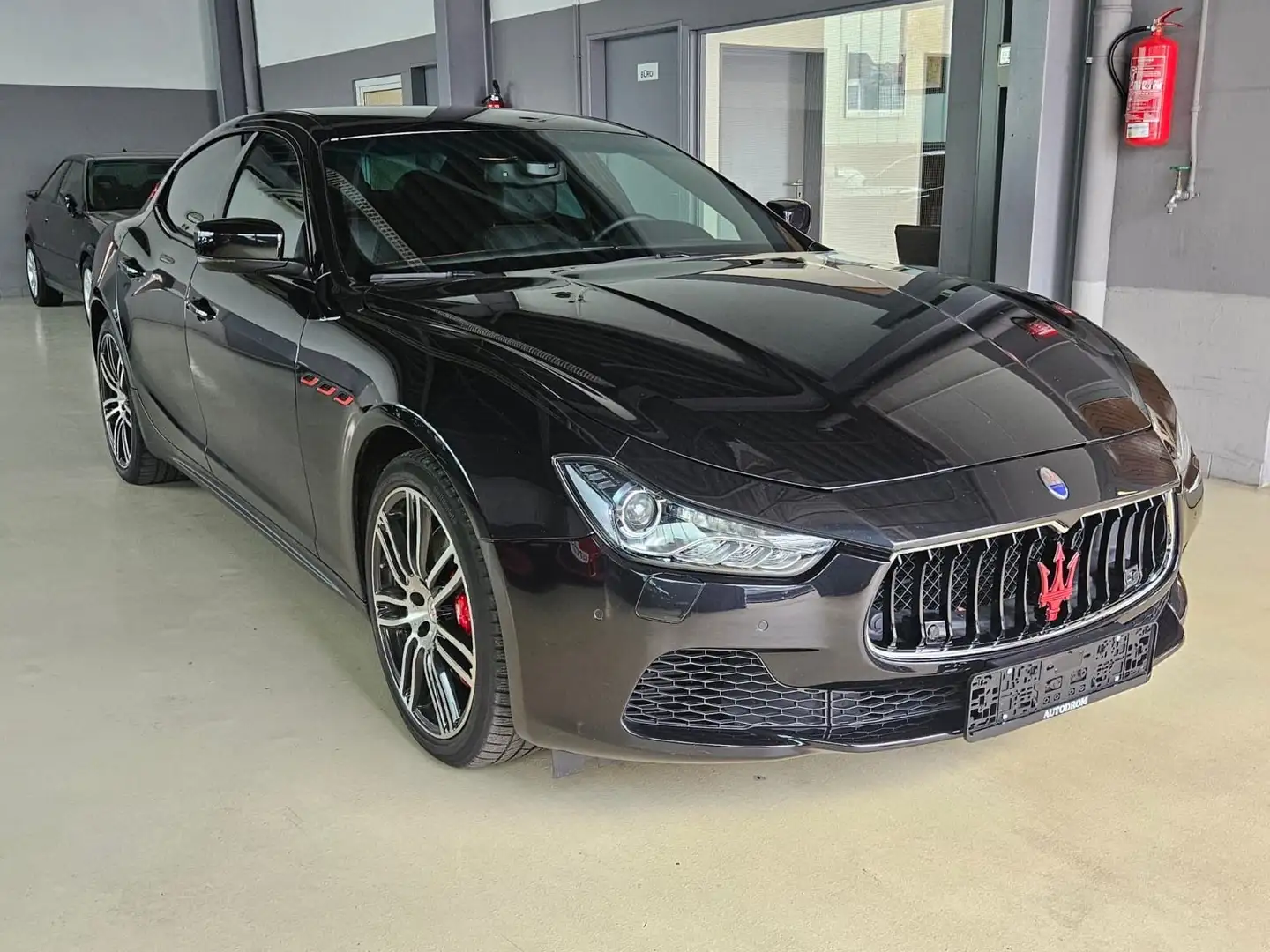 Maserati Ghibli S Q4+ Navi+Kamera +El.Memorysitze Schwarz - 1