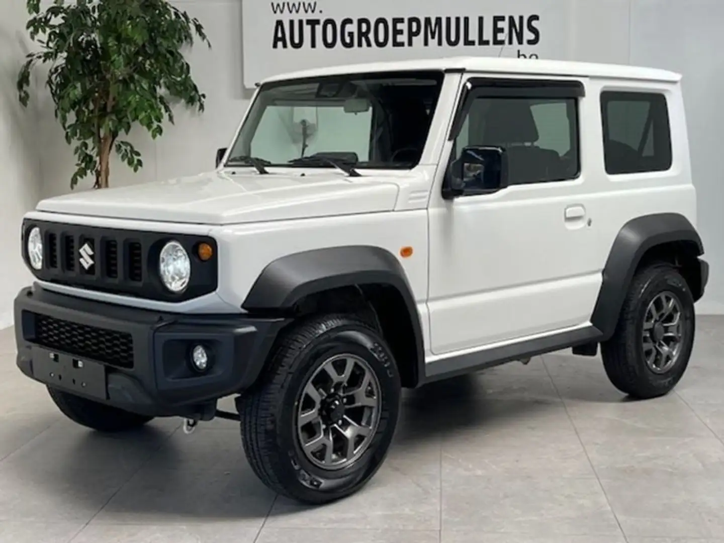 Suzuki Jimny 4 plaatsen Comfort 1.5 benzine 4x4 + volledige on Blanc - 2