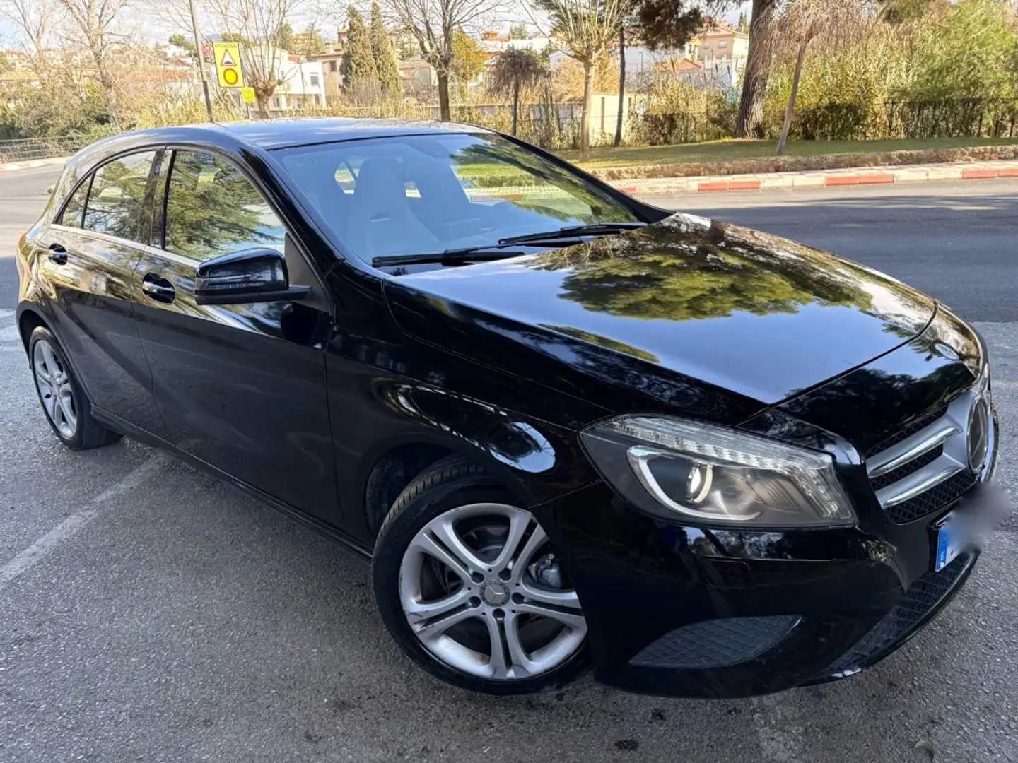 Mercedes-Benz A 180 180CDI BE AMG Line Nero - 2