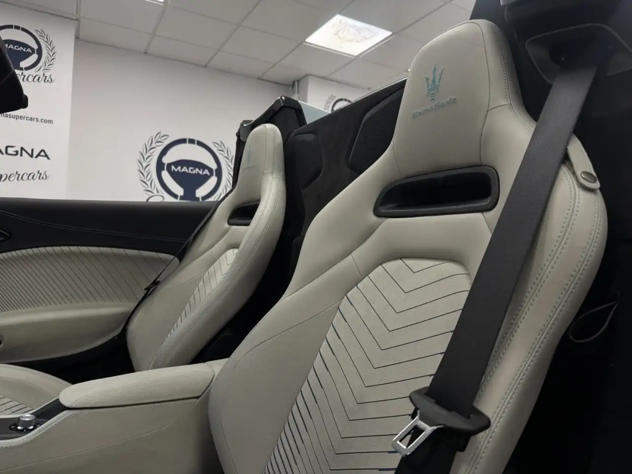 Maserati MC20 2023