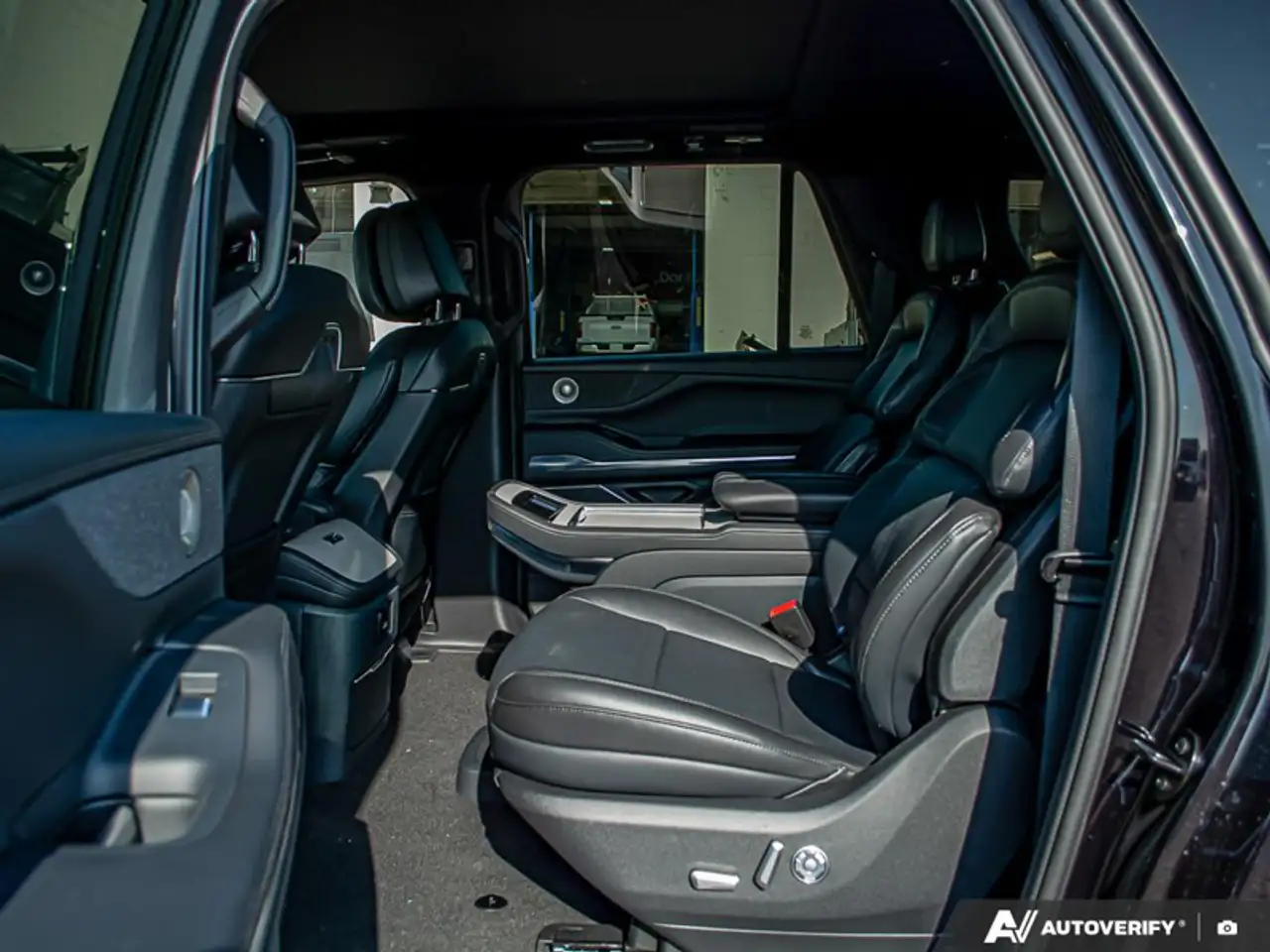 Lincoln Navigator снимка Lincoln Navigator