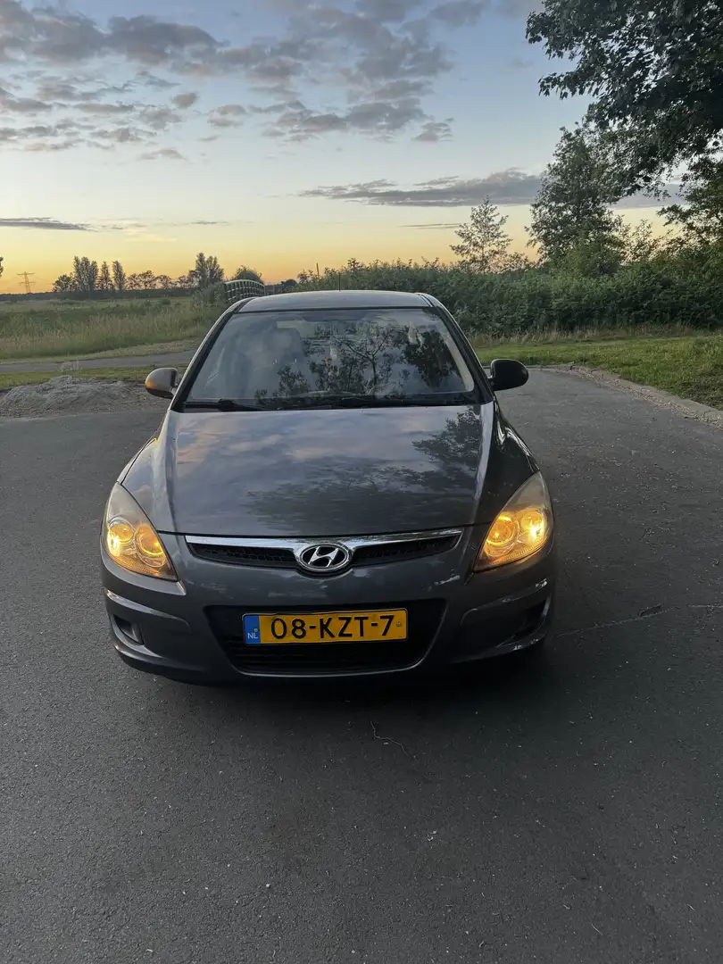 Hyundai i30 1.4 Сірий - 1