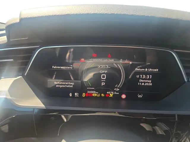 Audi Q8 E-Tron view 9