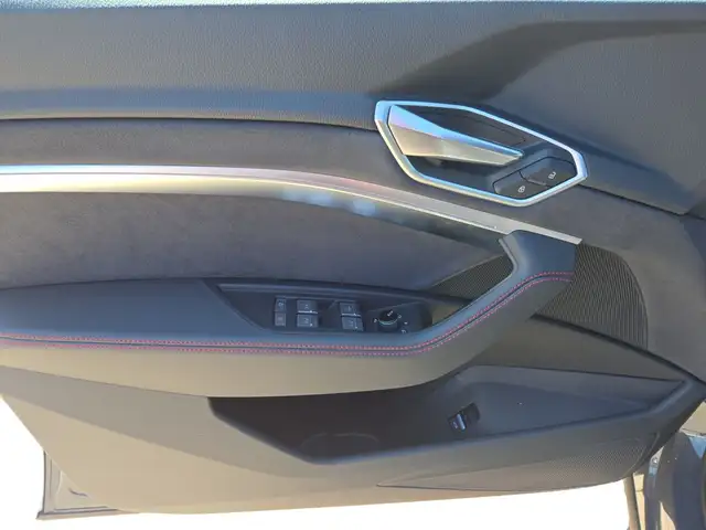Audi Q8 E-Tron view 11