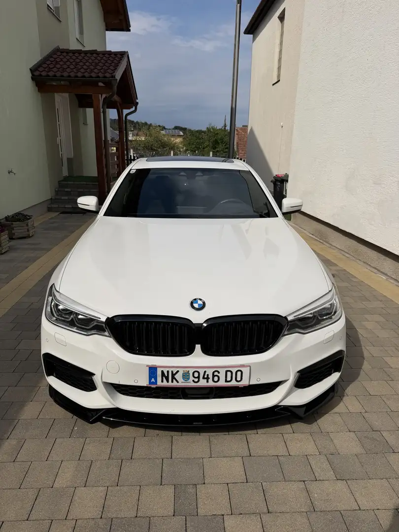 BMW 540 540d xDrive M Paket ab Werk Ausen und Innen - 1