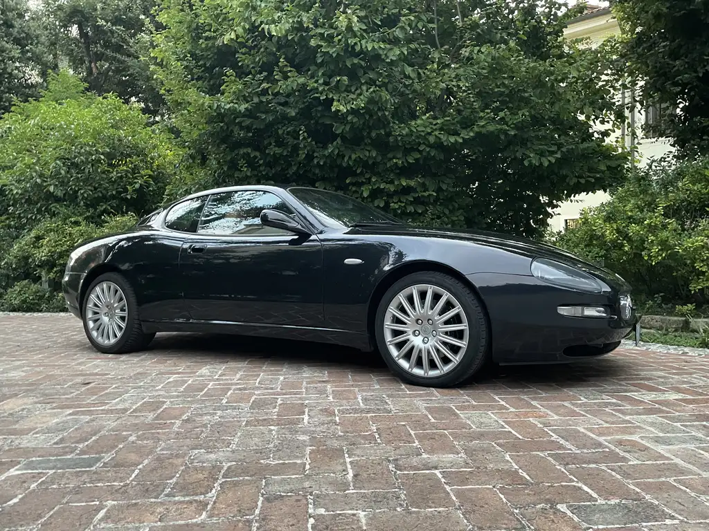 Maserati Coupe 2002 из Европы — купить под ключ