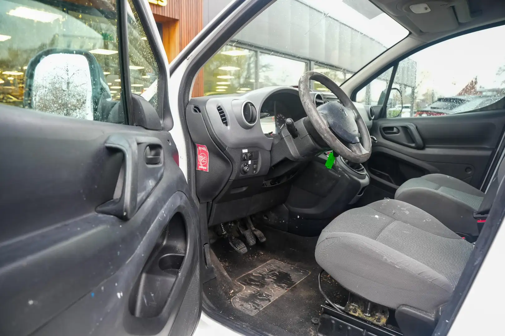 Peugeot Partner 120 1.6 HDI L1 XR Profit + Airco Radio/CD Trekhaak - 2