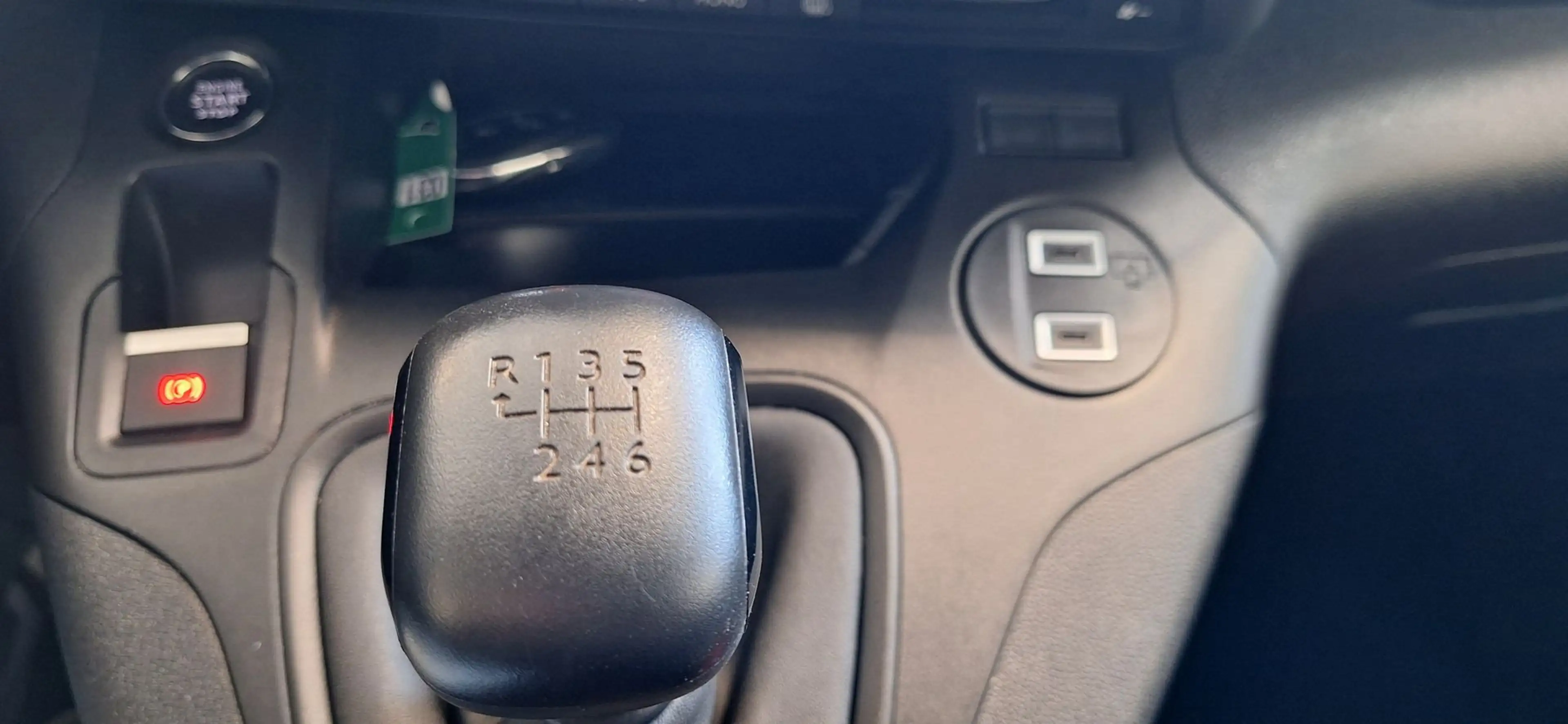 Peugeot Partner GB BlueHDi S&S L1 Heavy — photo 15