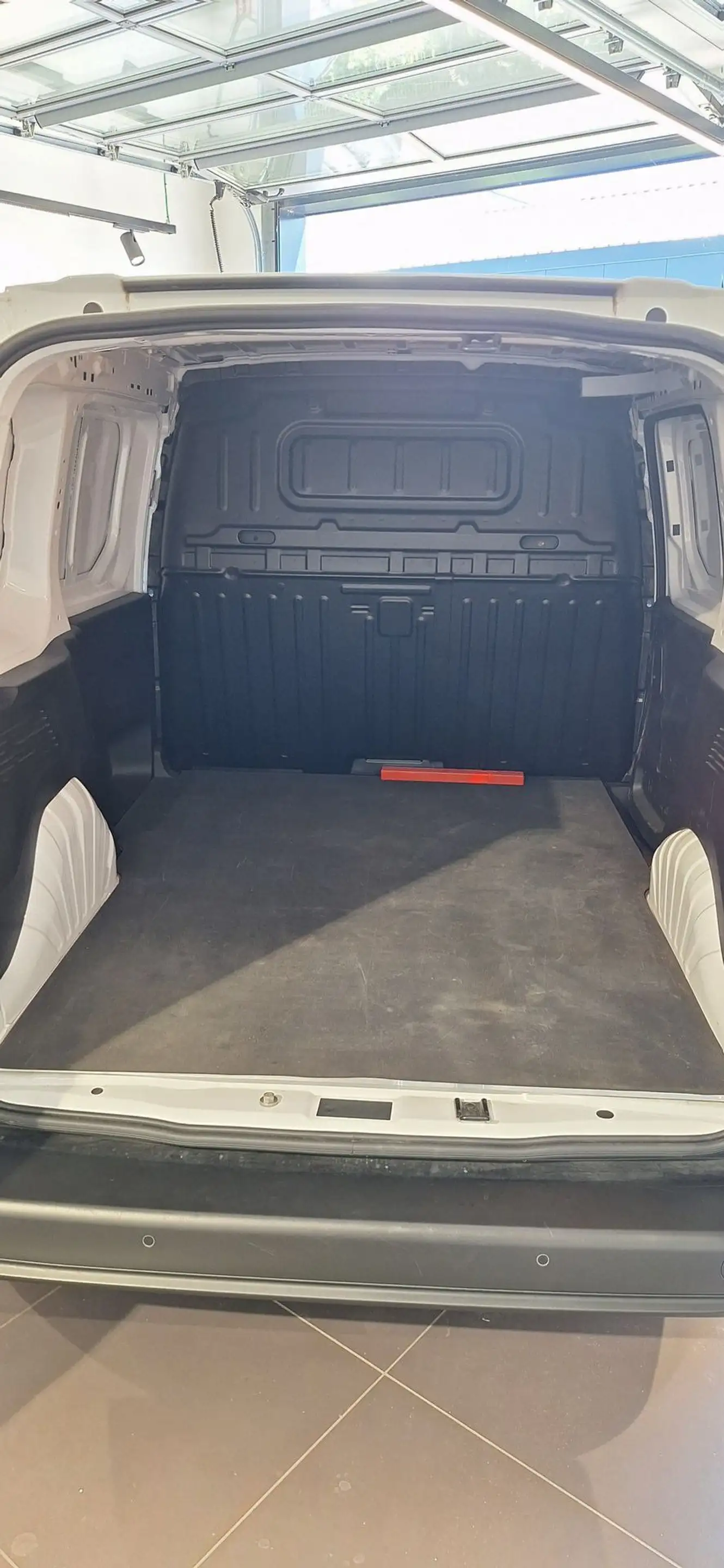 Peugeot Partner GB BlueHDi S&S L1 Heavy — photo 8